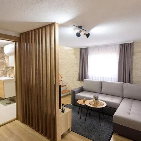 Casa Vrelo, Golija アパート